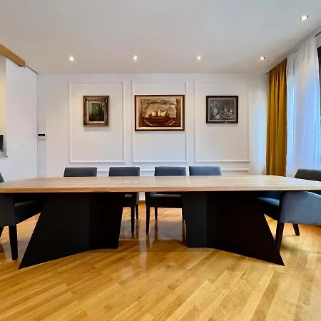 Villa Lucis